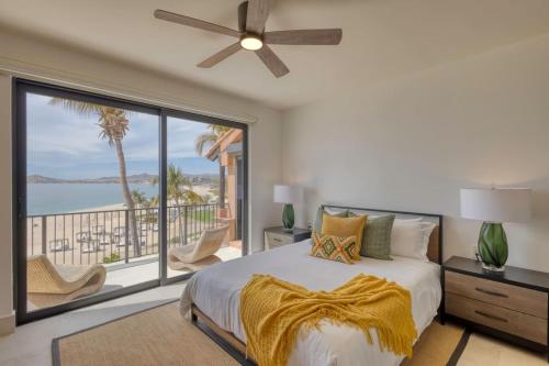 Ένα ή περισσότερα κρεβάτια σε δωμάτιο στο Luxury Unique Oceanfront Penthouse