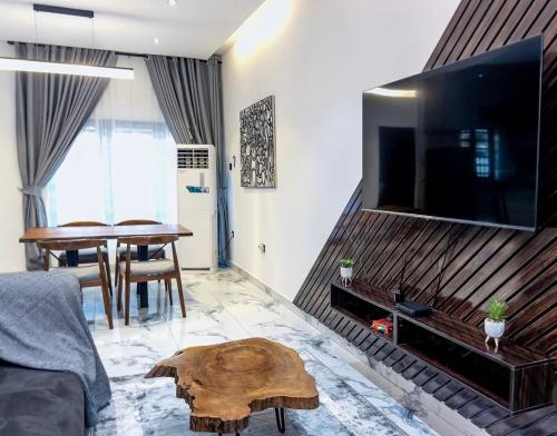 TV a/nebo společenská místnost v ubytování Osaka Apartments By Js Luxury