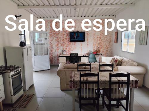 Η κουζίνα ή μικρή κουζίνα στο Pousada Confort