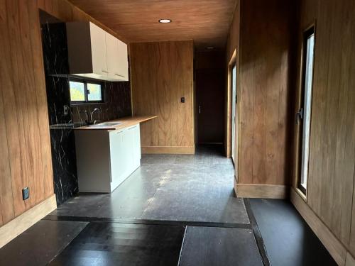 Η κουζίνα ή μικρή κουζίνα στο LaBotavara MiniHouse