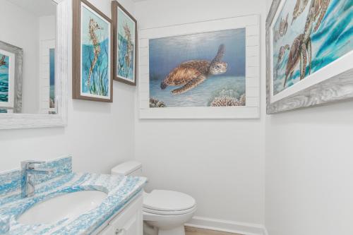 Bilik mandi di Sea Villas East