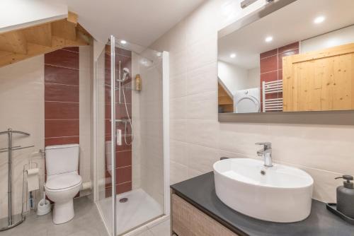 Koupelna v ubytování L'Oralya - 6 personnes - Samoens