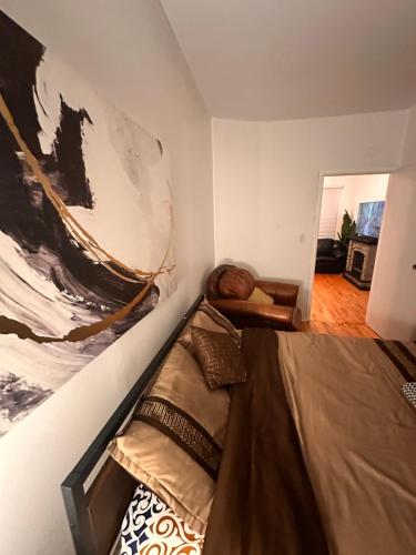 Afbeelding uit fotogalerij van Big APP With 3bd For 8 people in Montreal