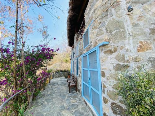 حديقة خارج Villa Nanami