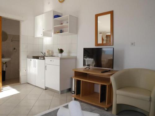 Dugi Rat Seaside Apartments - Studio 5