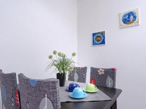 One Bedroom Apartment with Balcony and Sea View 2