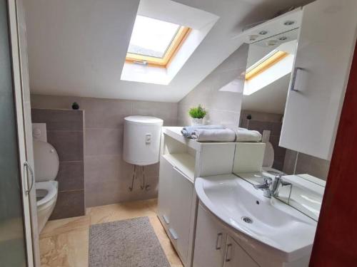 Apartment with One Bathroom