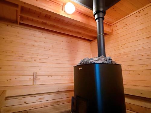 Ảnh trong thư viện ảnh của SHELTER都留 富士登山 最大10名ok 都心から90分 10人貸切サウナ 雨でもBBQ熊冬眠 ở Tsuru 