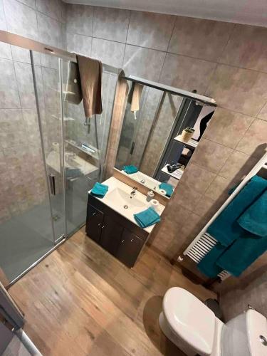 Bilik mandi di Duplex- La Medelle
