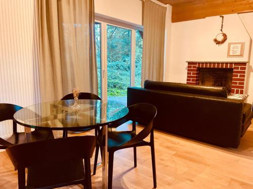 Posezení v ubytování Odw homes - Functional workers apartment with terrace