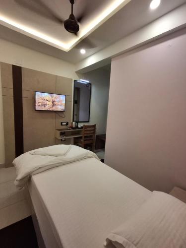 Φωτογραφία από το άλμπουμ του Krishnavasyam lodging σε Uppinangadi