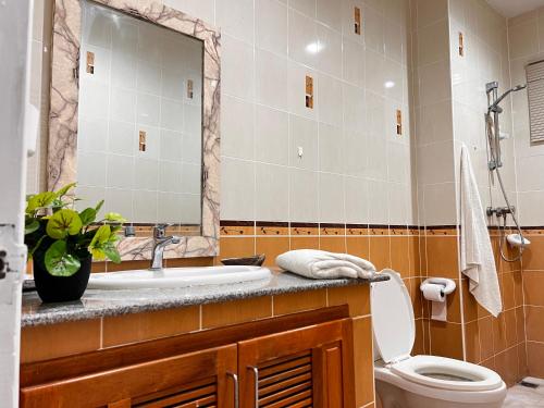 Koupelna v ubytování Comfy lakeside apartment