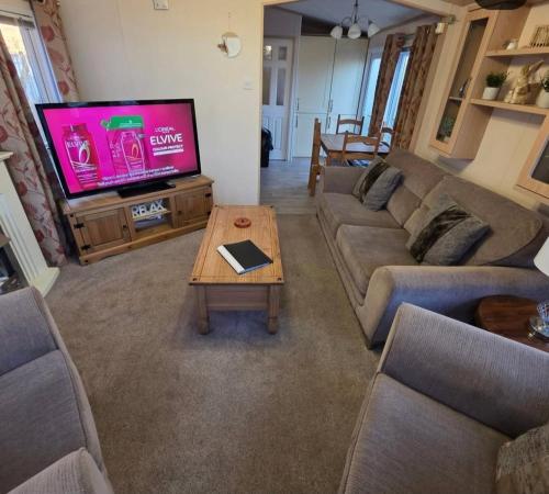 Gallery image of Caravan by the Sea DC09 in Kinmel Bay