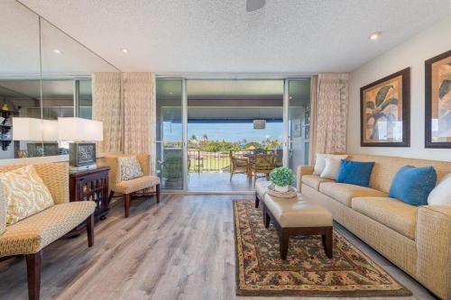 Foto dalla galleria di Eldorado K203 · EL K203 2BD Condo w AC Pool Beach Cabana a Kahana