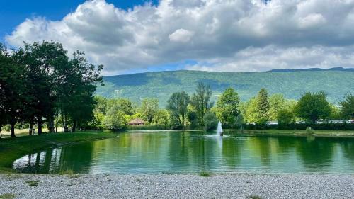 المناظر الطبيعية بالقرب من بيت العطلات