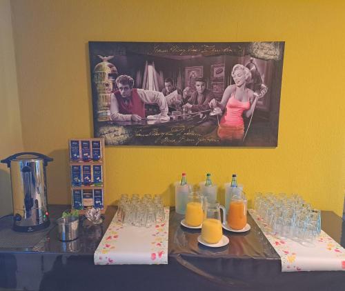 Příslušenství pro přípravu čaje a kávy v ubytování Hotel Altes Salzamt