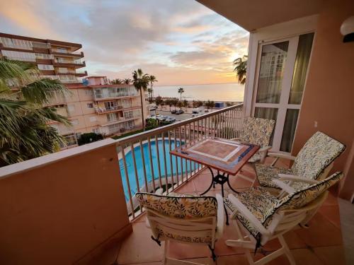 3 Bedroom Apartment by the Beach Line, Porlamar