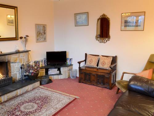 TV/trung tâm giải trí tại Culcharry Cottage