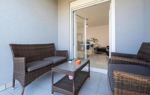 Gorgeous Apartment In Fazana With Wifi