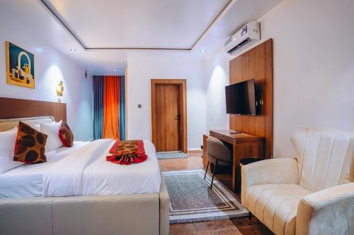 Postel nebo postele na pokoji v ubytování Spacious 3BR Garki Apartment Near Hospital Aso Rock