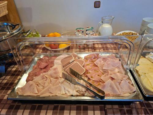 Jídlo v penzionu nebo okolí