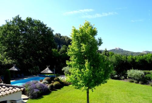 Bazén v ubytování Auberge De Saint-Rémy - Restaurant Gastronomique nebo v jeho okolí
