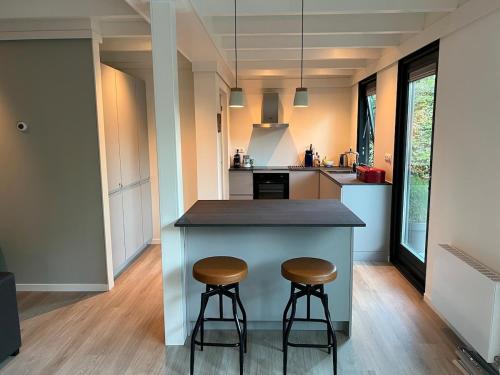 Kuchyň nebo kuchyňský kout v ubytování Peace and quiet and green near the lake and the sea! 7 people