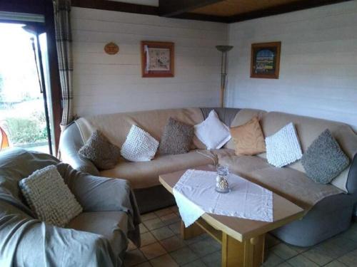 Ruang duduk di Ferienhaus am Hennesee mit Terrasse