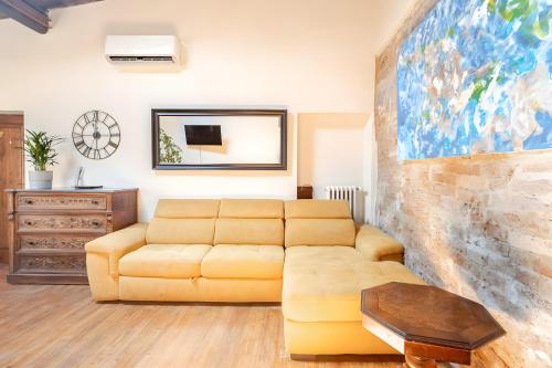 Art & Soul Florence Apartment with AC- UNESCO Downtown - 3 bedrooms