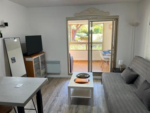 Charmant studio calme bord de mer Wifi-NESPRESSO-DRAPS-LINGE DE BAIN