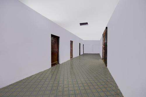 Φωτογραφία από το άλμπουμ του SPOT ON Apna Hotel And Restaurant σε Prayagraj