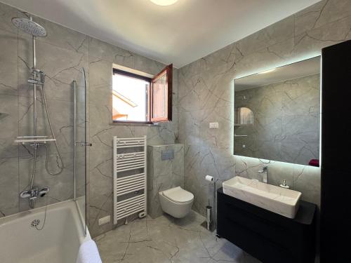 Et badeværelse på Apartment Marina