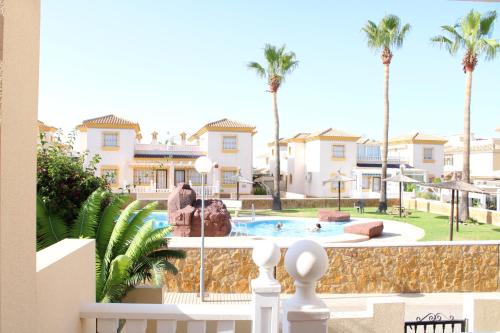 Charming Zenia Townhouse