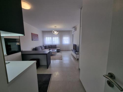 FR Residence