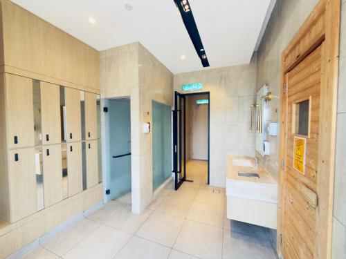 Bilik mandi di LUXURY AXON SUITES KLCC PAVILONE At BUKIT BINTANG