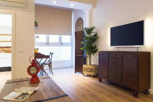 Bright Industrial Loft Barcelona Center photo 10