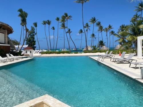 Caribbean dream beach Punta Cana room with private bathroom in a shared apartment