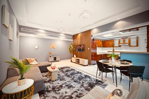 Luxury Retreat Your High Floor Heaven in Marina