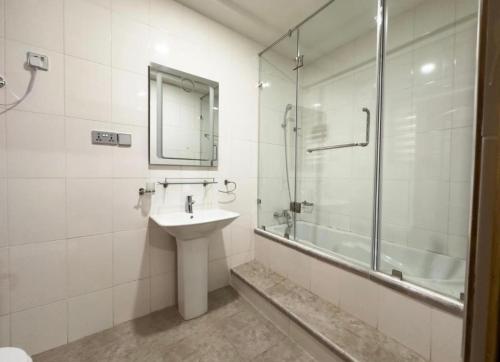 Ένα μπάνιο στο Essien Apartments