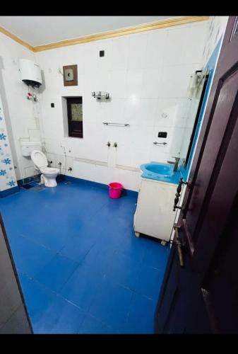 Koupelna v ubytování Yaduvanshi dham