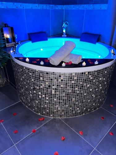 Le Cocoon Sernhac - chambre romantique