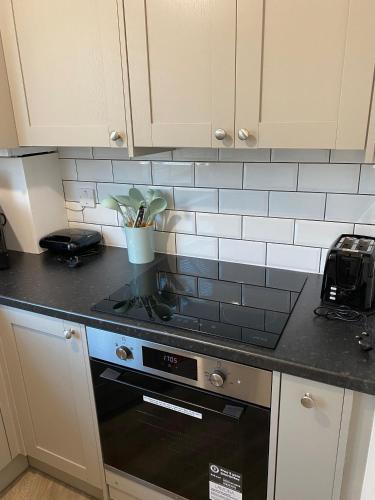LUXURY 3 BED FLAT for 8 people close to Chelsea Stadium 5 min from the main station photo 15