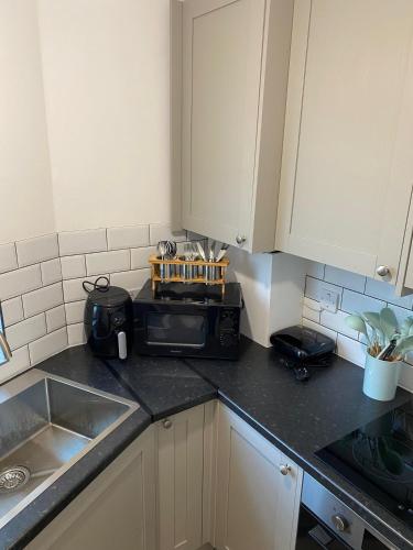 LUXURY 3 BED FLAT for 8 people close to Chelsea Stadium 5 min from the main station photo 18