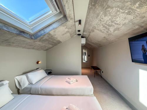 Coeo Hernan Ruiz Rooftop Pool Hostel photo 80