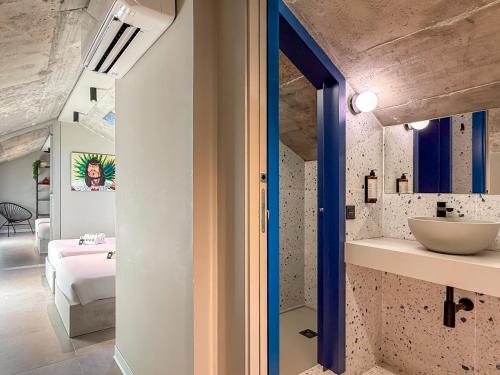 Coeo Hernan Ruiz Rooftop Pool Hostel photo 78