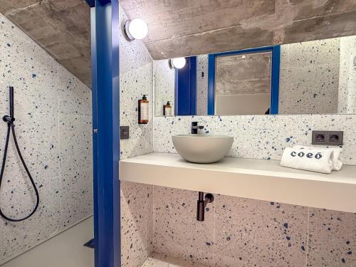 Coeo Hernan Ruiz Rooftop Pool Hostel photo 79