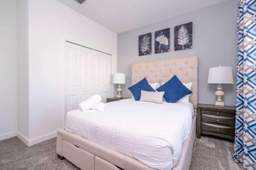 NEW to Market 5 Bed - Storey Lake Retreat photo 32