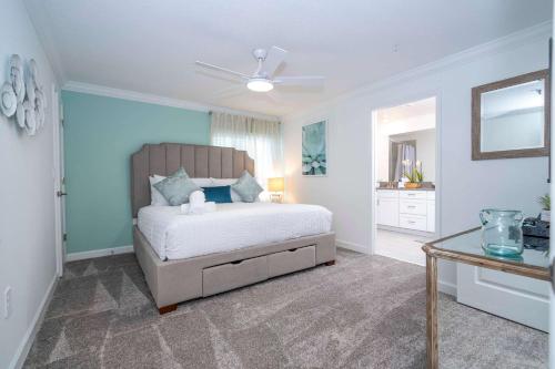 NEW to Market 5 Bed - Storey Lake Retreat photo 35