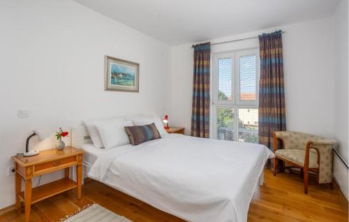 Amazing Apartment In Malinska With House Sea View