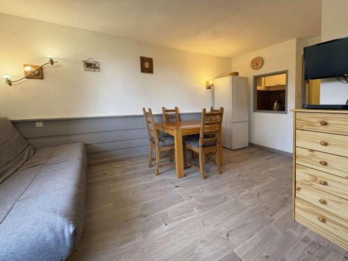 Grand studio 6 personnes avec Wifi, skis aux pieds, balcon aux Orres - FR-1-322-693